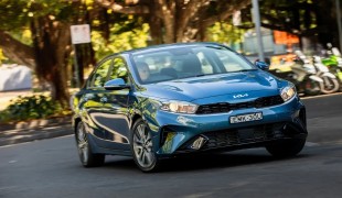 Что может предложить седан Kia Cerato Sport+ за свои деньги?