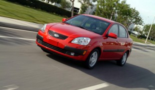 Kia Rio 2: надежный, управляемый, известный